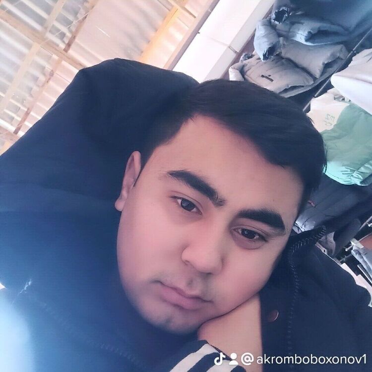  50398309  Akrom, 30 ,    