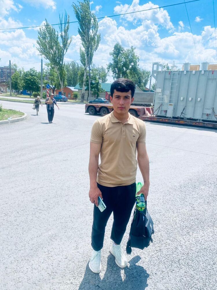  ,   Alijon, 24 ,   ,   