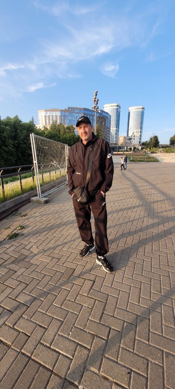  51916109  Alexey, 49 ,    
