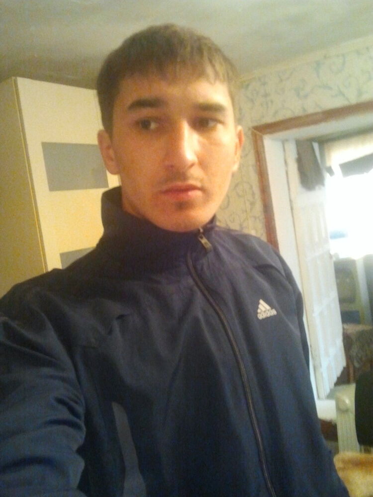  8390009  Rudik, 30 ,    