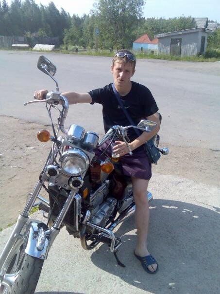 24502039  Anton, 41 ,     