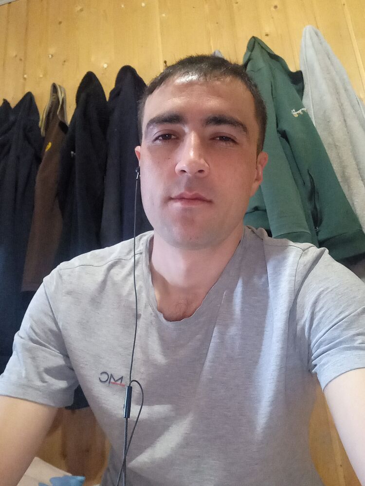  ,   Doniyor, 34 ,  
