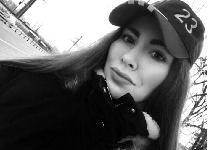  -,   Lenka, 29 ,   ,   