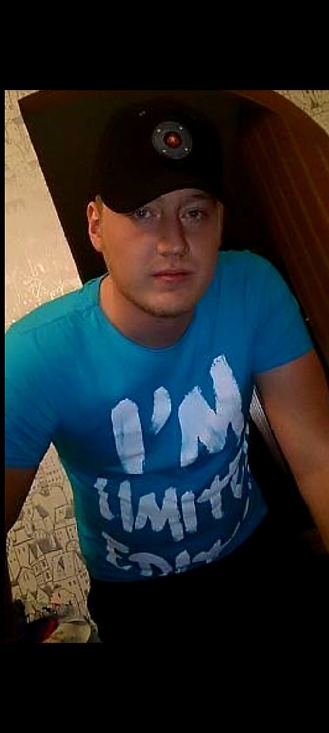  36757109  IRON, 36 ,    