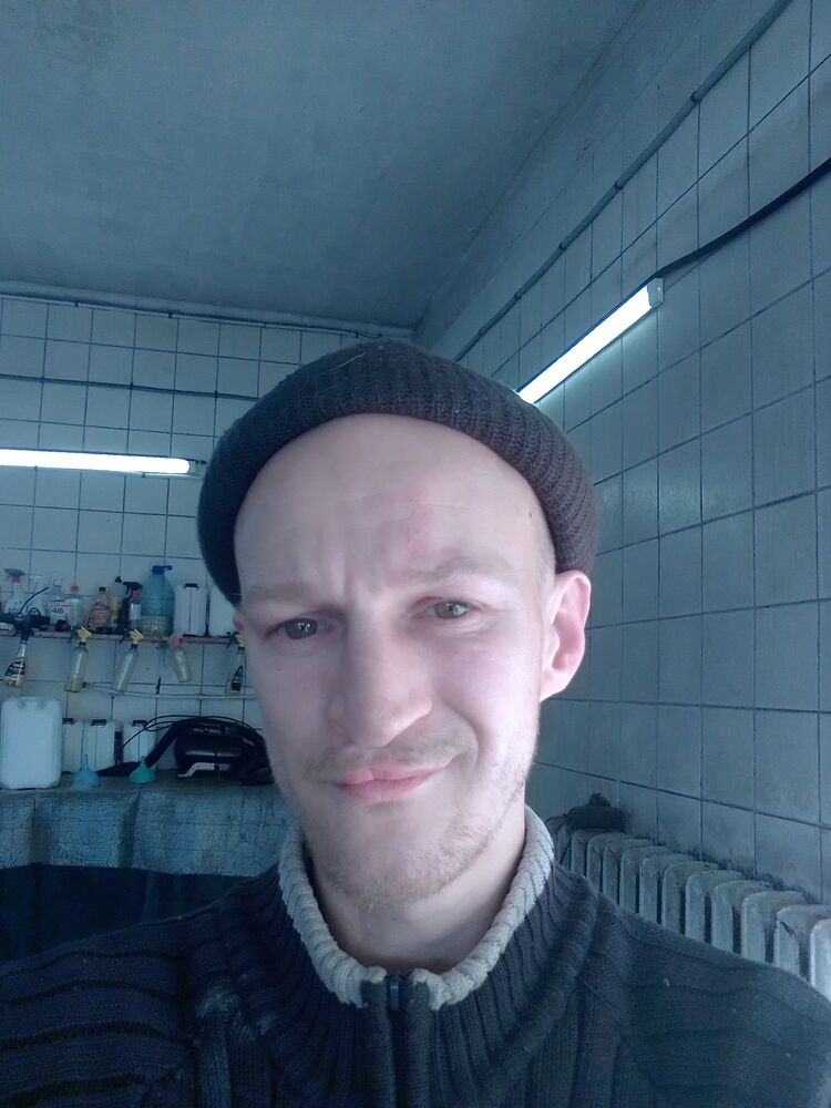  49033209  , 32 ,    