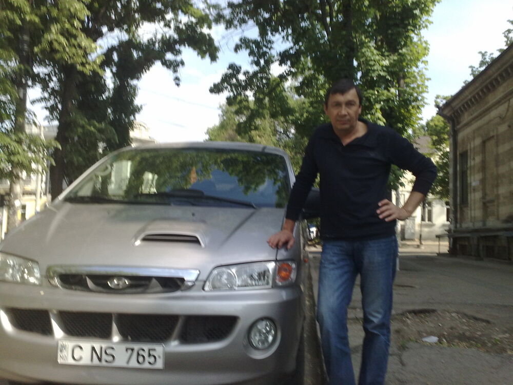  5058569  Tolik, 66 ,    