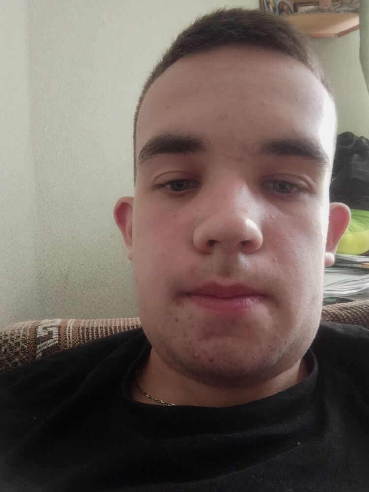 35118899  Egor, 20 ,    