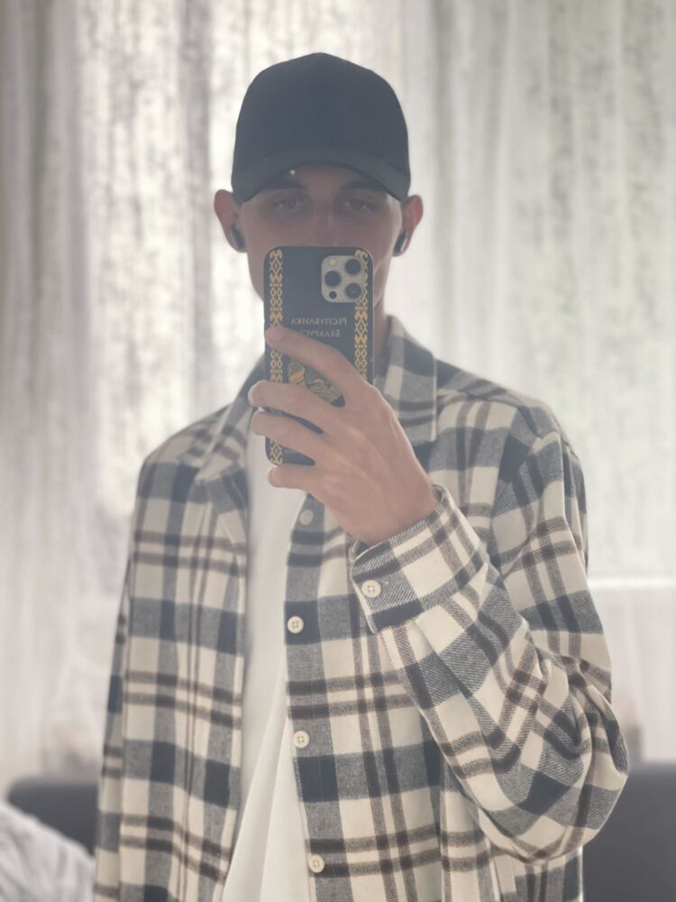  52749539  , 28 ,    