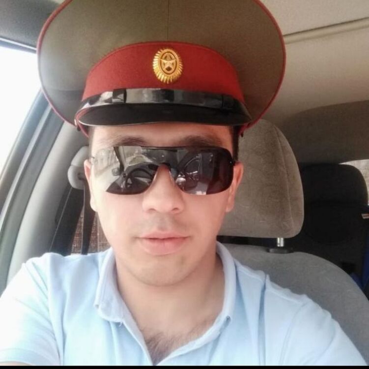  ,   Abdullo, 32 ,   ,   