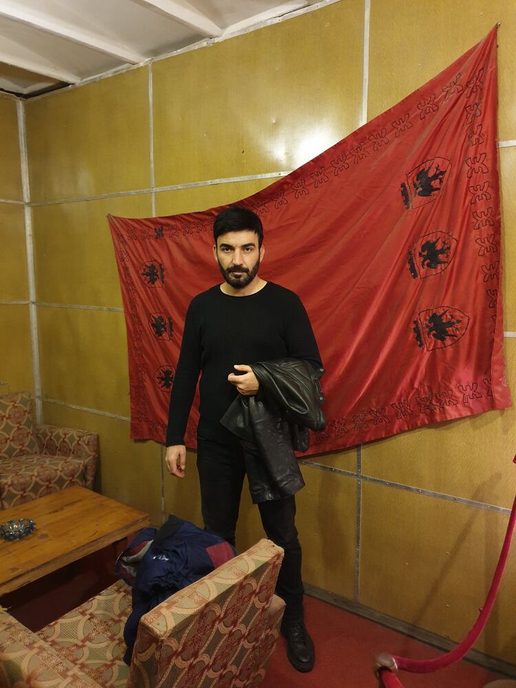  18365289  MeTin, 41 ,    