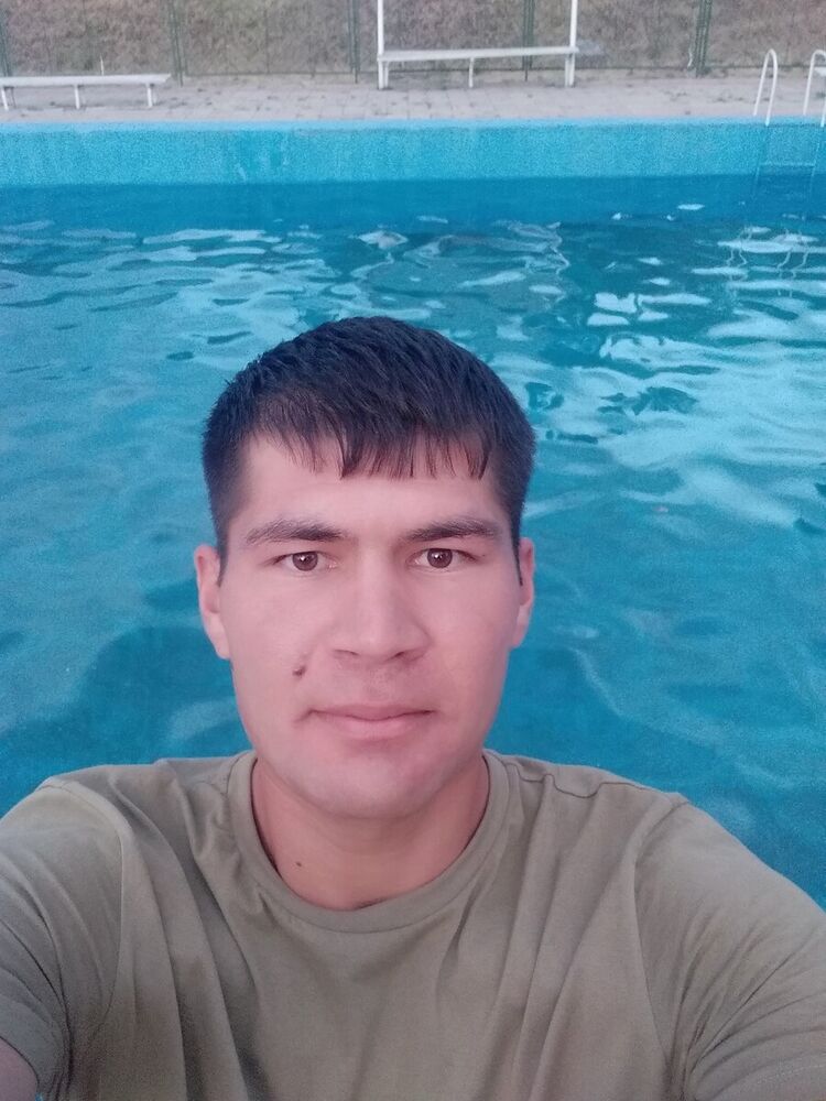  ,   Ruslan, 31 ,   ,   , c 