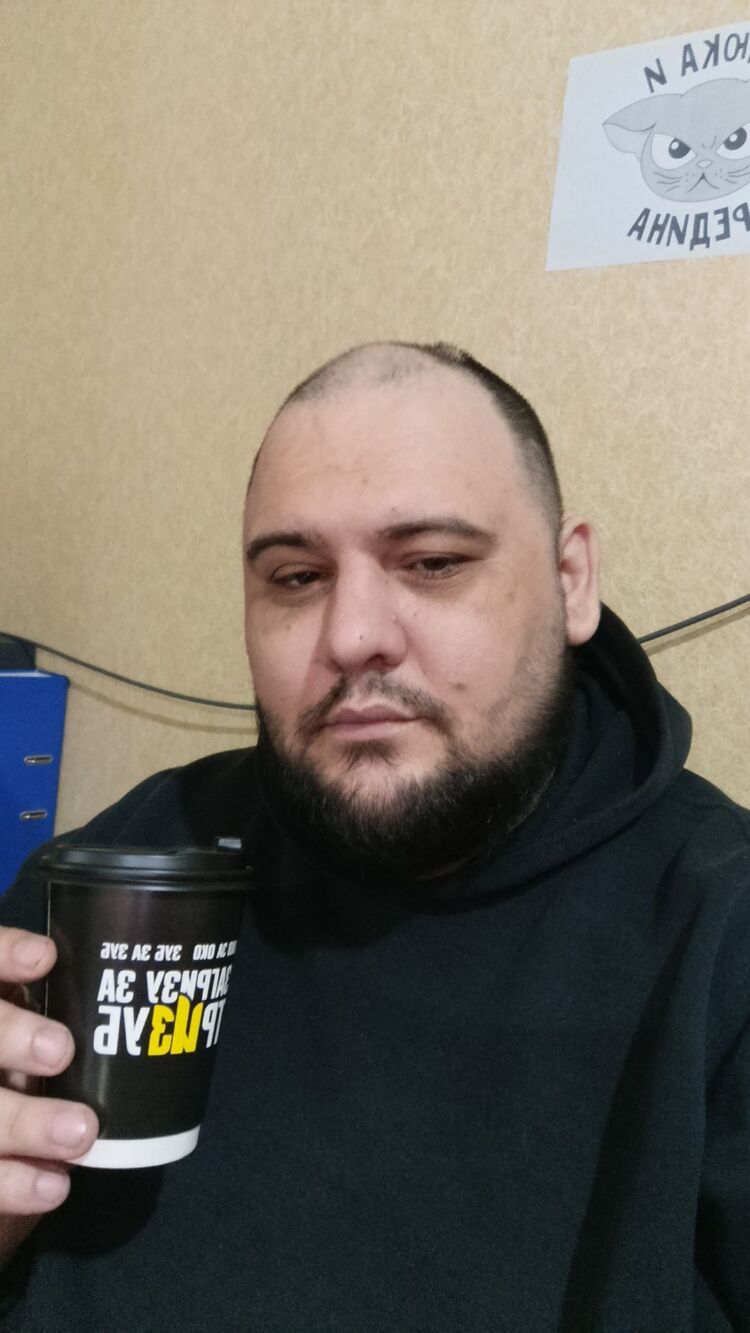  ,   Mikhail, 37 ,   ,   , c , 