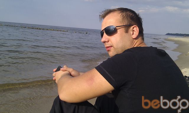  ,   Alex, 42 ,  