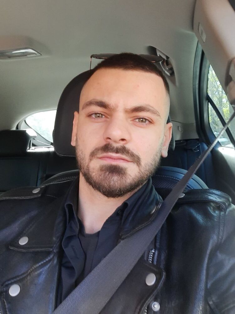  ,   Nariman, 28 ,   ,   