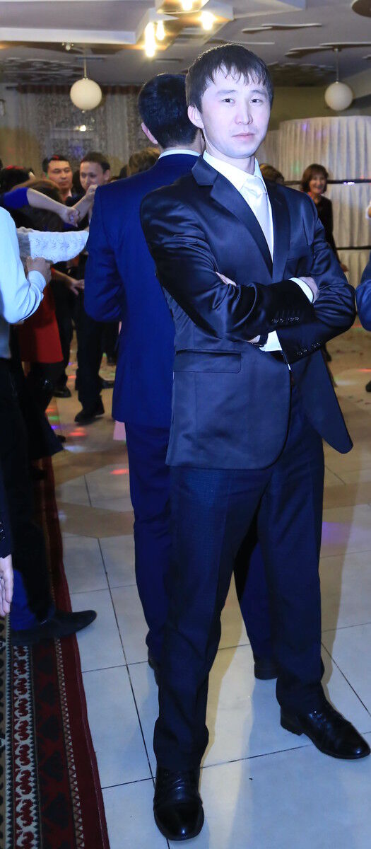  6824609  Nurik, 38 ,    