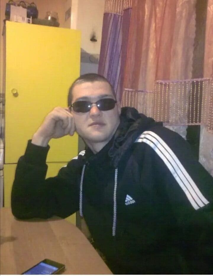  37768879  , 39 ,    