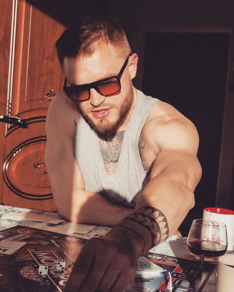  -,   , 33 ,   