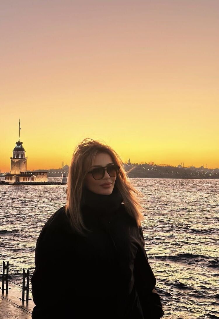 ���� 56191609 ������� Rose, 33 ����, ���� ���������� � ������