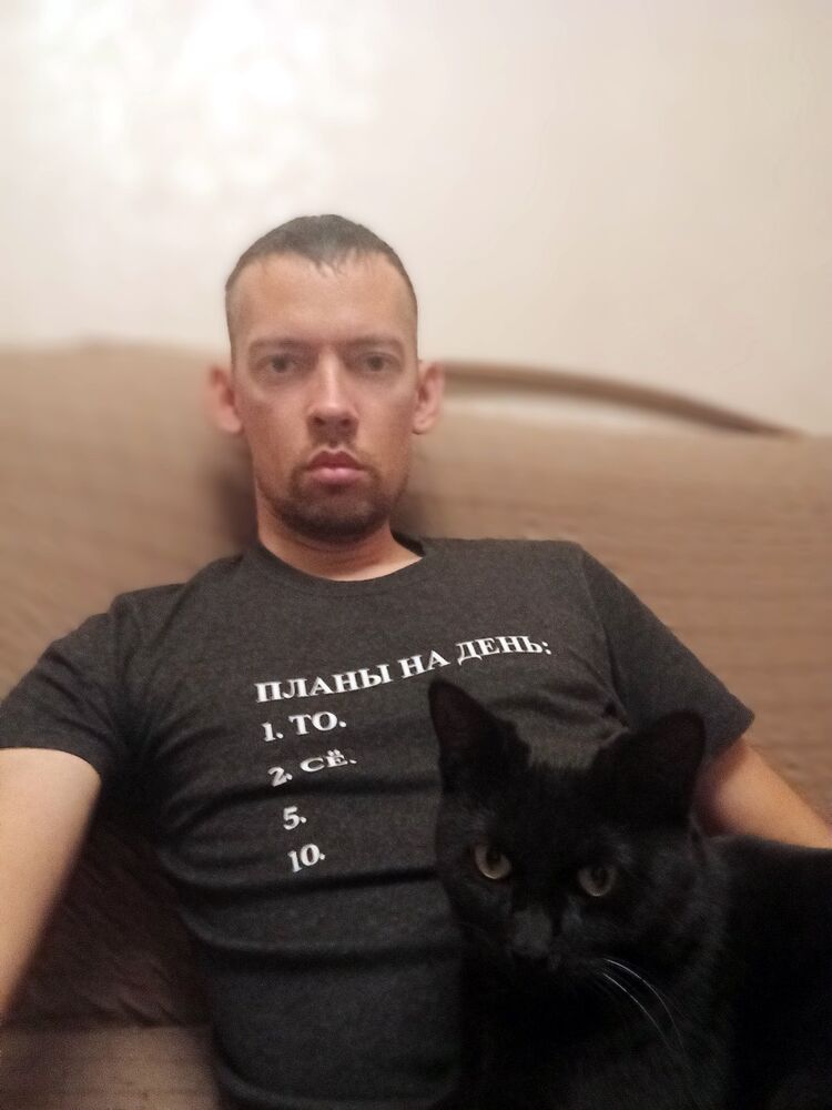  ,   Valentin, 36 ,     , c 
