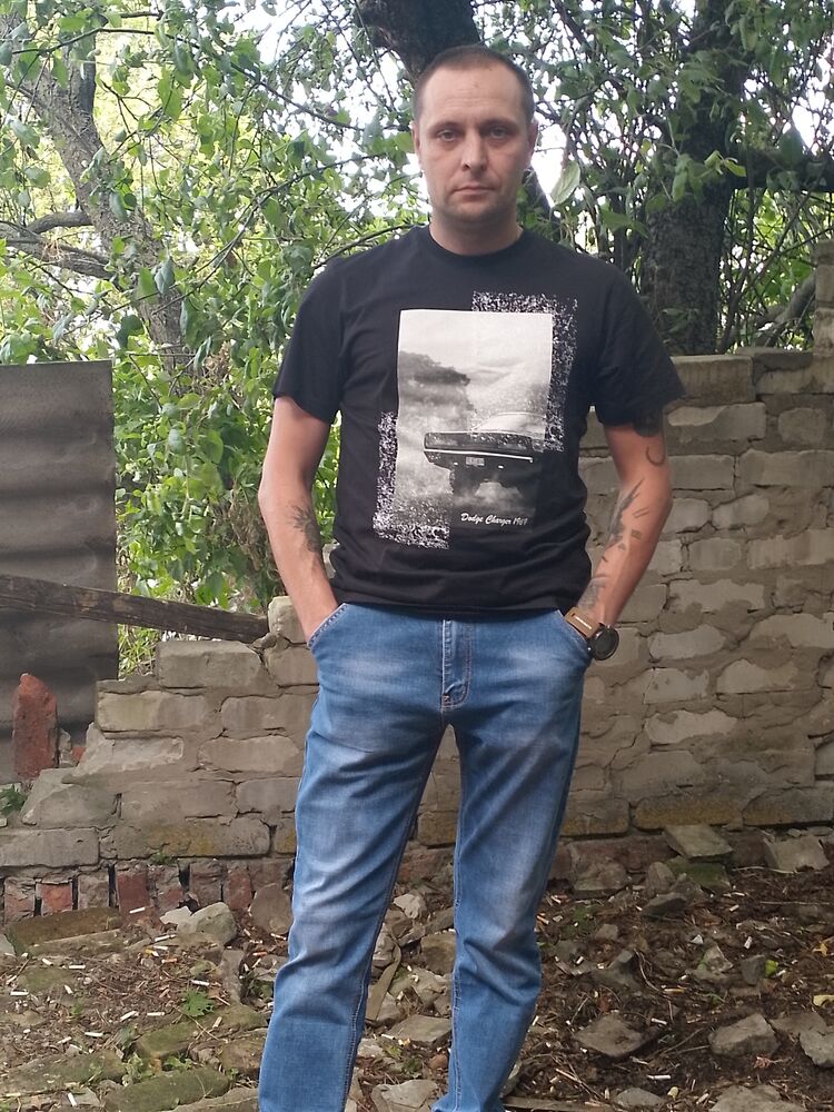  35642459  , 37 ,    