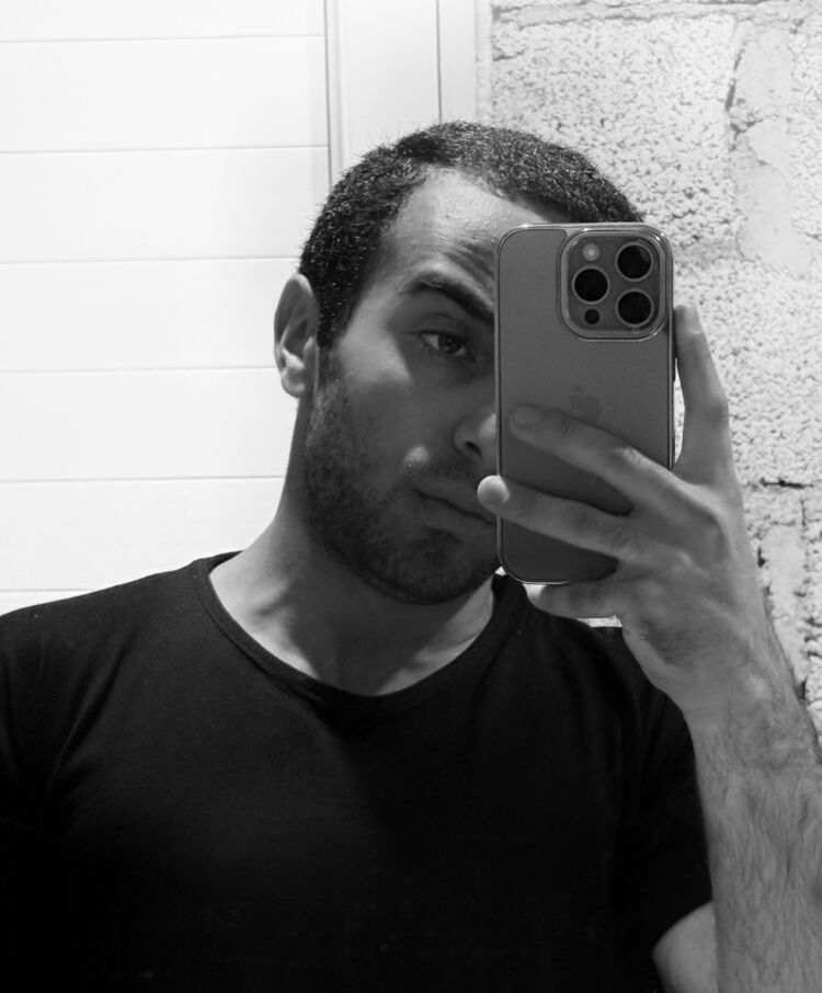 52837129  , 19 ,    
