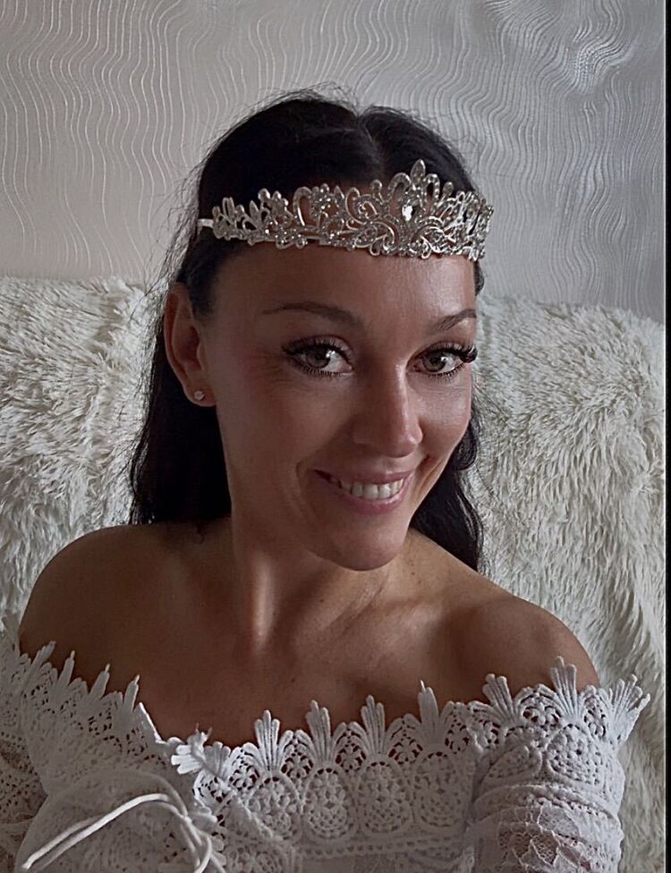  52632679  NATALLIA, 43 ,    