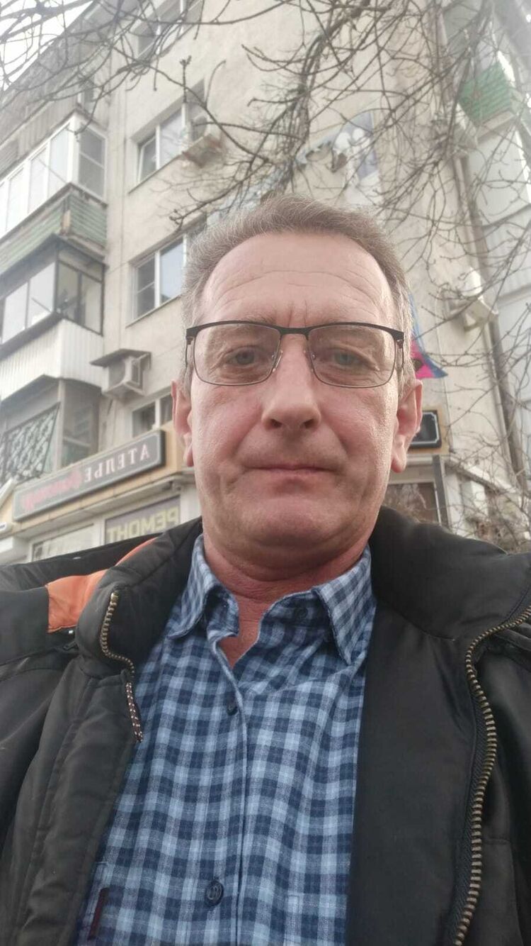  37111929  , 53 ,    