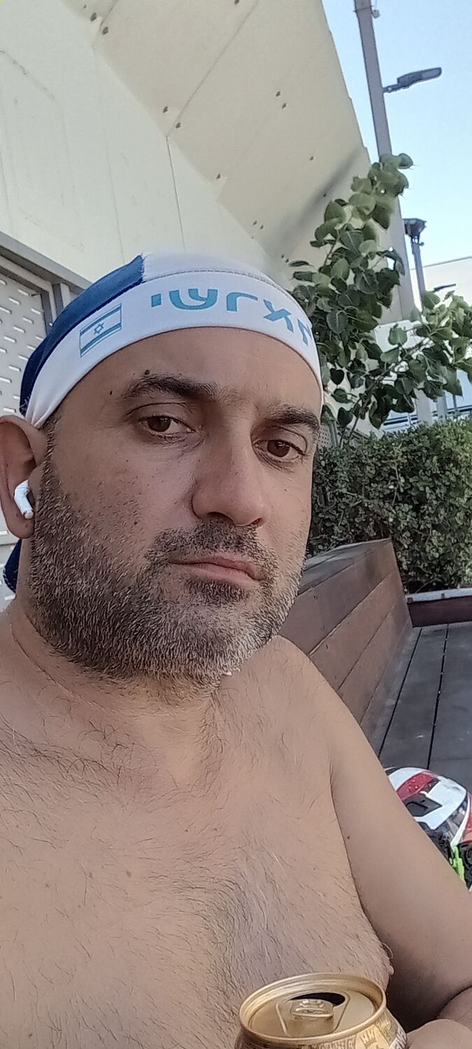 46660479  Felix, 45 ,    Azor