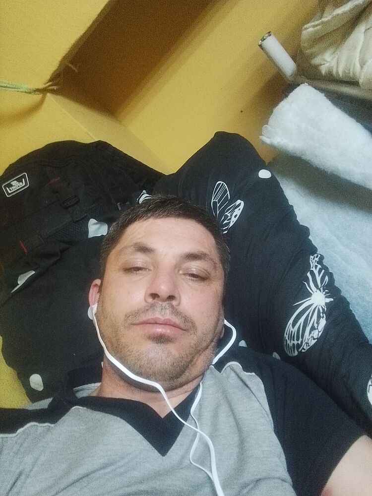  31807679  Umedjon, 41 ,    