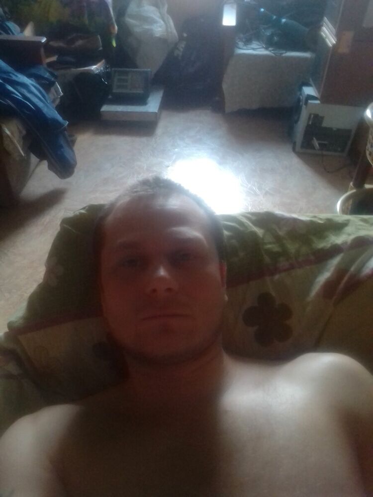  22174469  Igor, 36 ,    