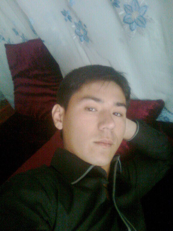  33284639  Elyorbek, 36 ,    