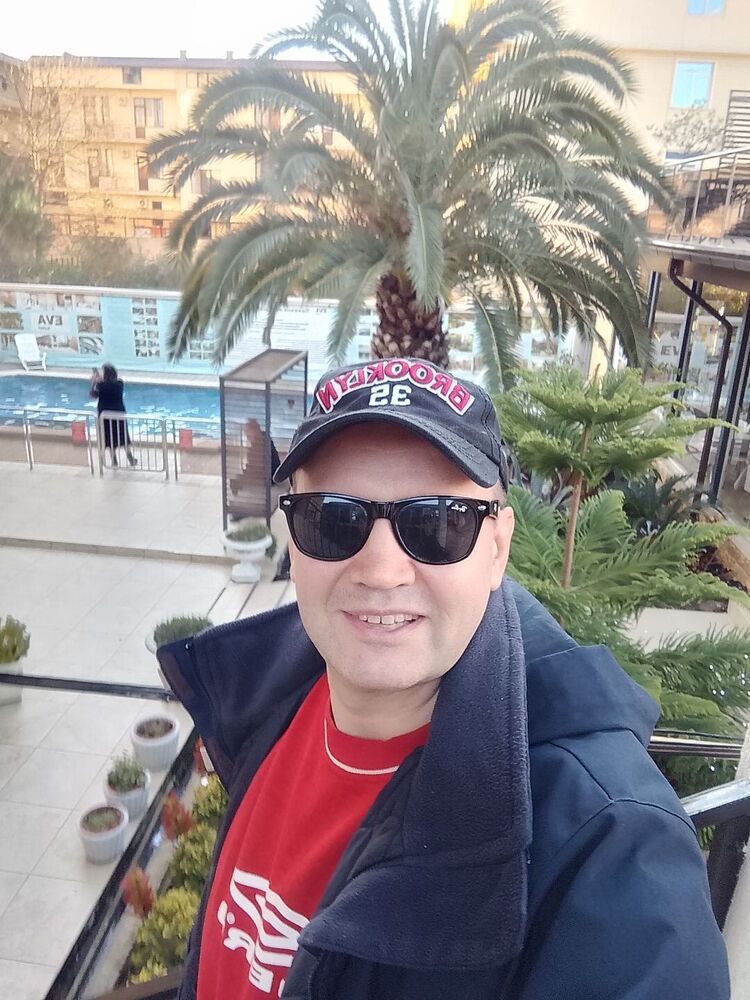  Malaga,   Vova, 52 ,   ,   , c , 