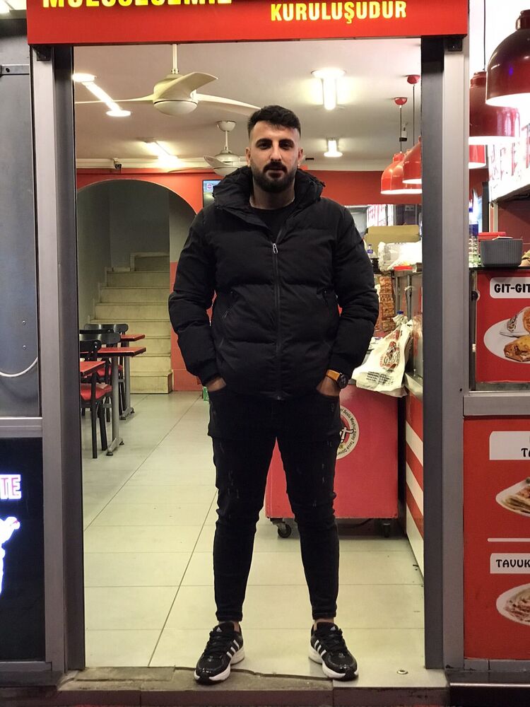  ,   Taner, 24 ,   ,   