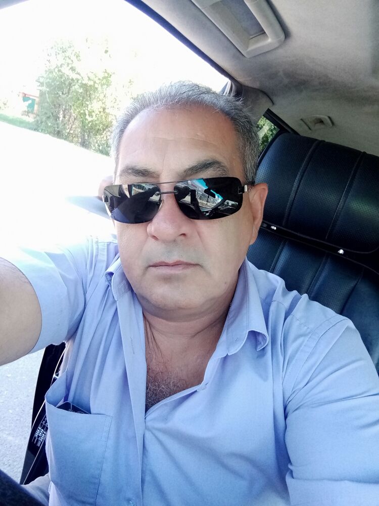  39984799  Garik, 55 ,    