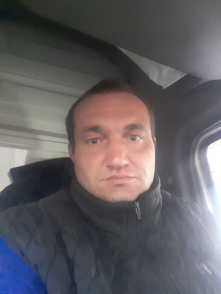  47550779  Gevorg, 43 ,    