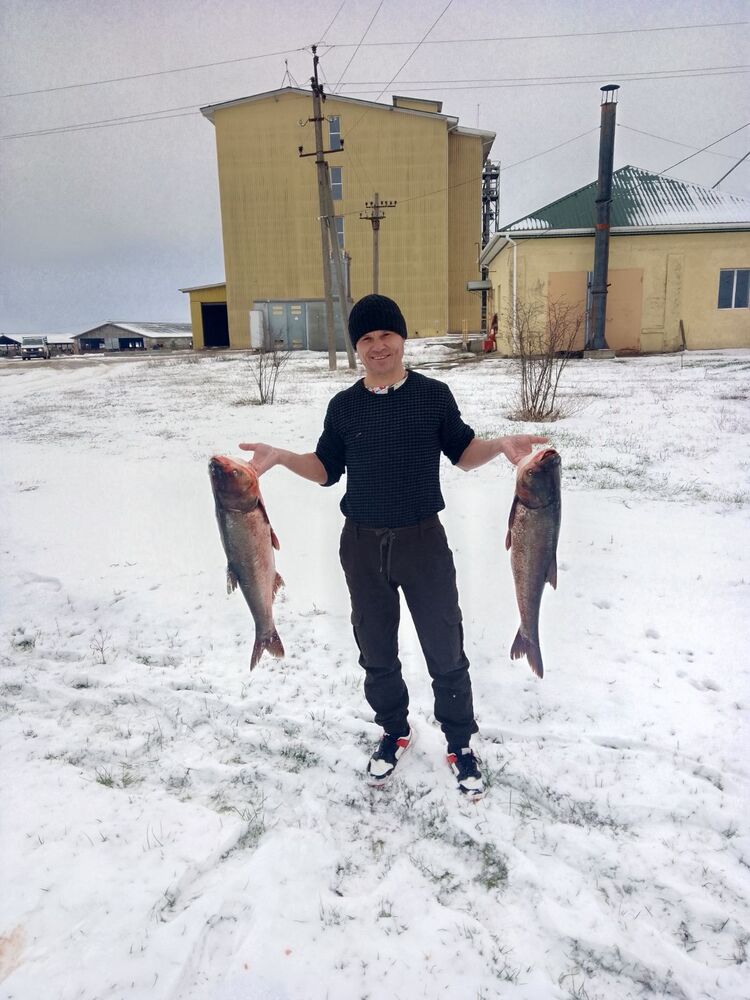  39860049  Andrj, 40 ,    