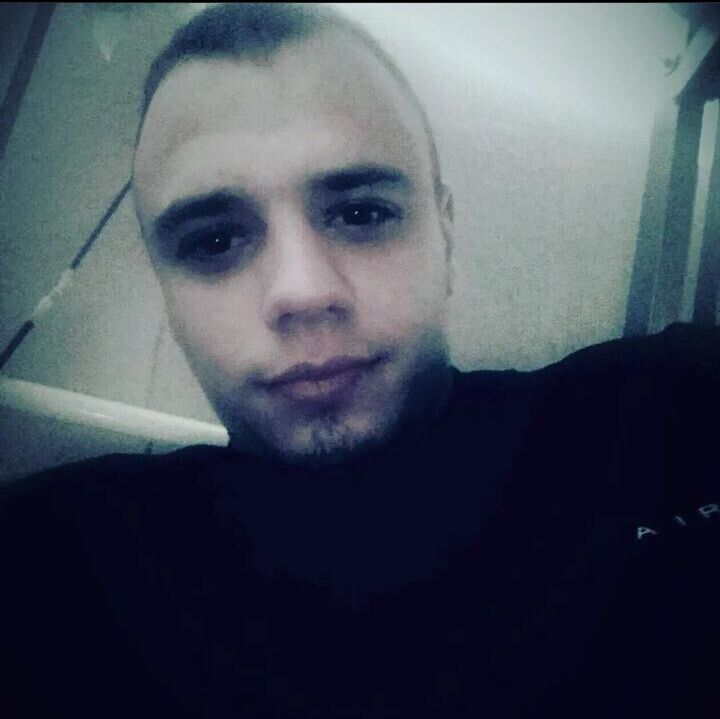  49995829  Alex, 33 ,    