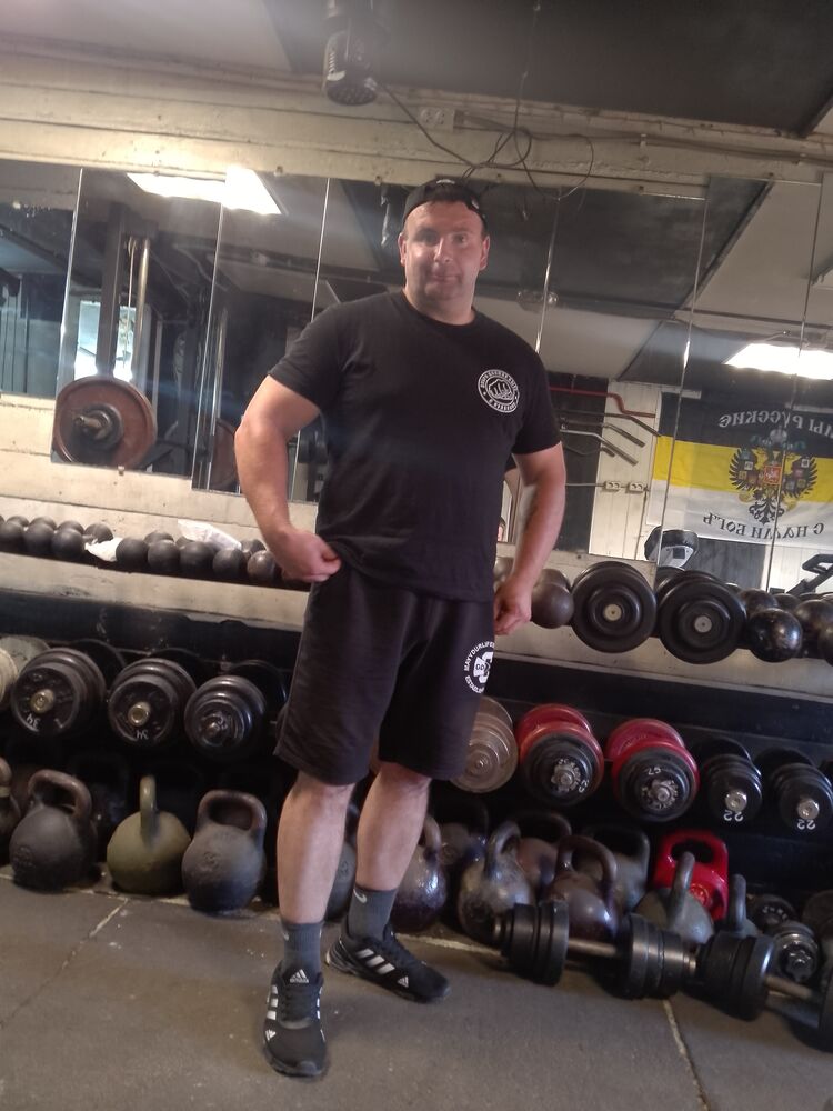  54520609  Pavel, 35 ,    