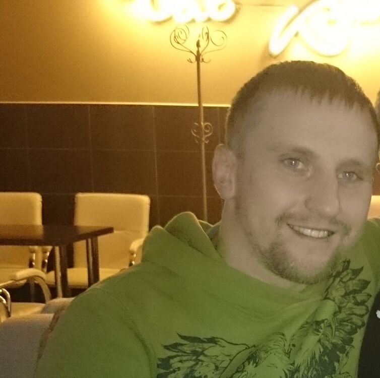  6348219  Dmitrii, 35 ,    