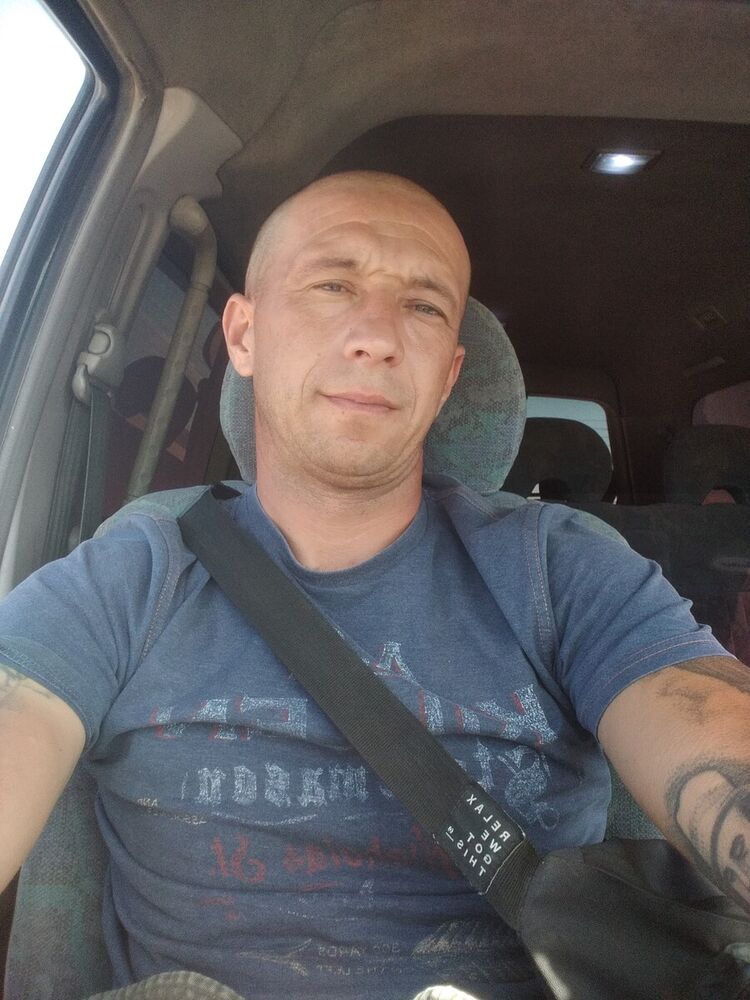  21733849  , 44 ,    