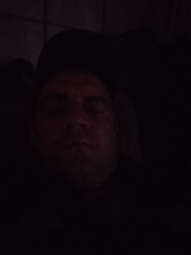  37393869  Andrey, 39 ,    