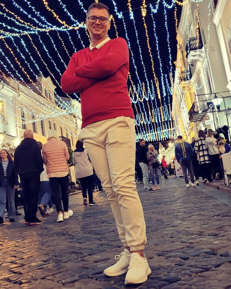  ,   Igor, 29 ,   ,   