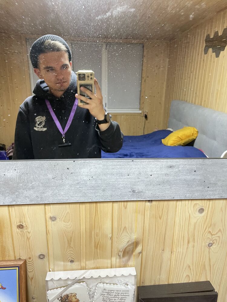  37124039  , 22 ,    -