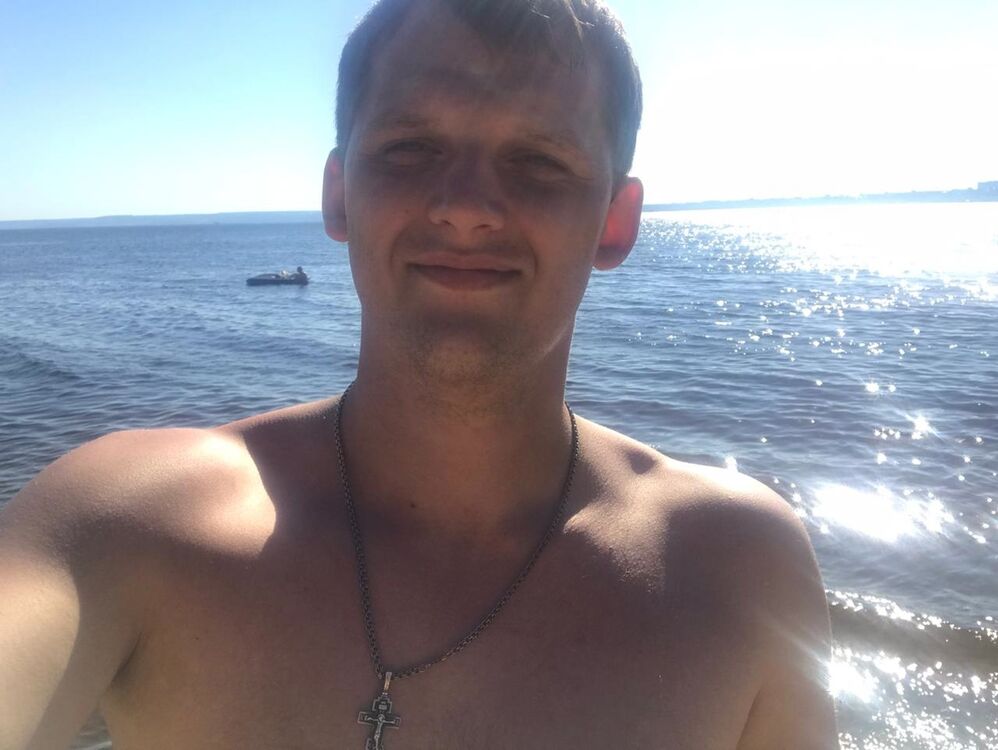  28921679  Alex, 32 ,    