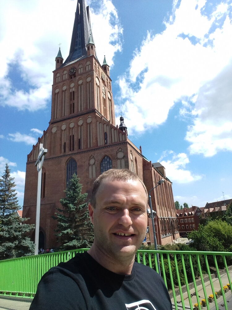  12776769  Andrei, 48 ,    -