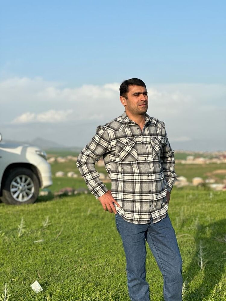  42322419  Fayz, 38 ,    