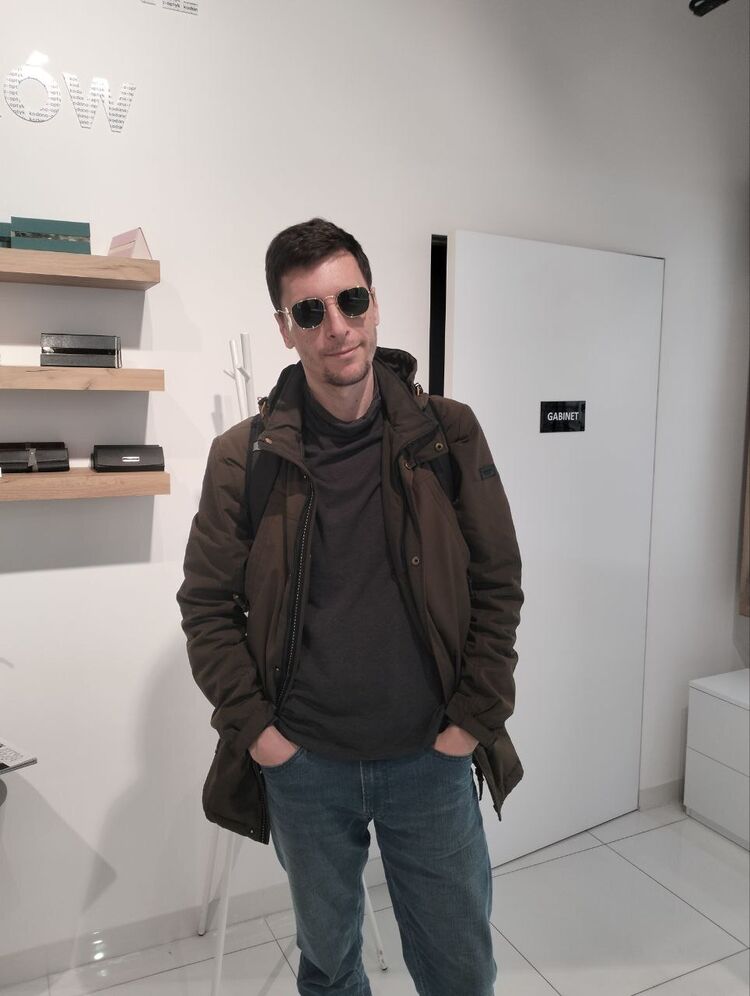  54030849  Anton, 35 ,    