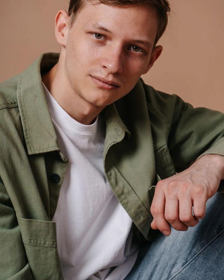  30024589  Kirill, 24 ,    