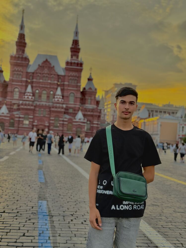  54678079  Khaled, 18 ,    