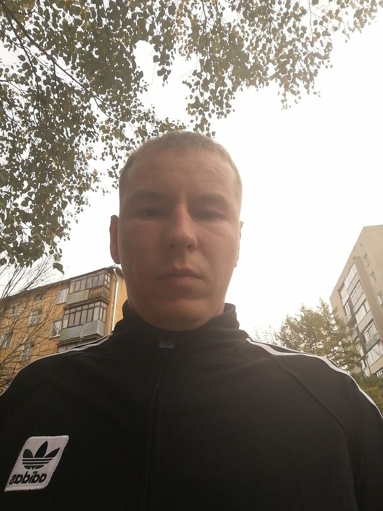  38352279  Sergey, 31 ,    